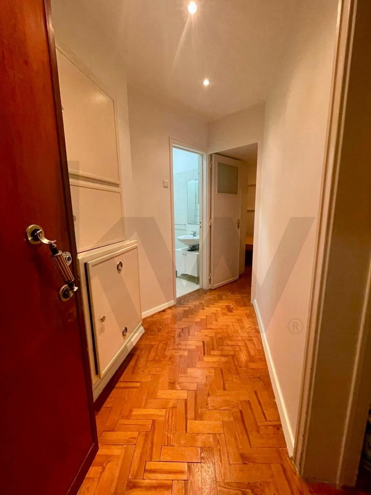 Apartamento T1 para Arrendamento em Campo de Ourique Foto 3