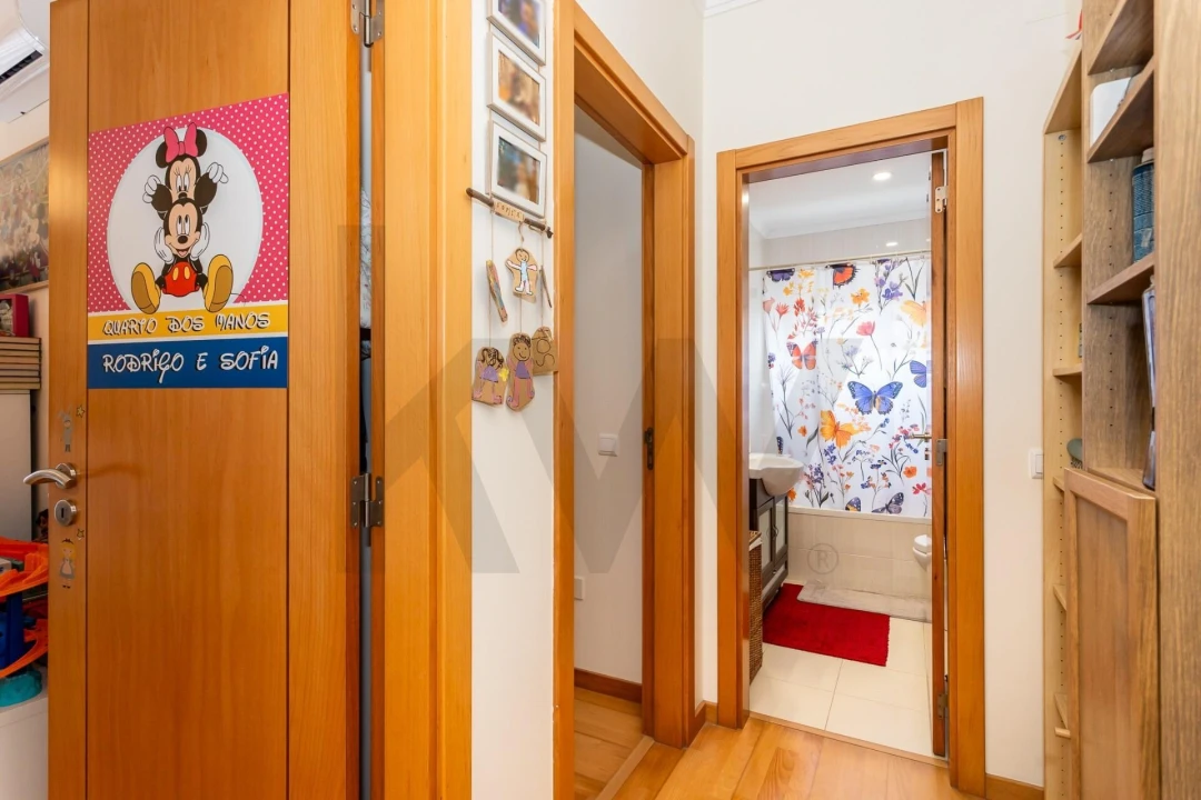 Apartamento T2 para Venda em São Domingos de Rana Foto 17