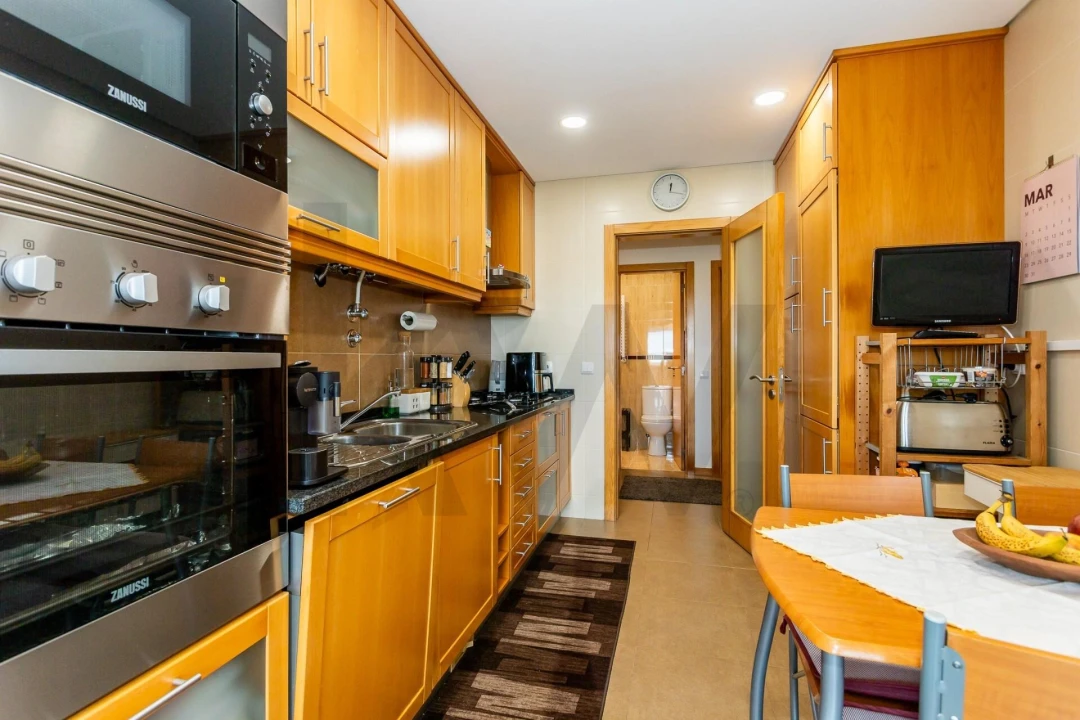 Apartamento T2 para Venda em São Domingos de Rana Foto 7