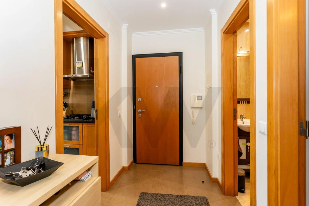 Apartamento T2 para Venda em São Domingos de Rana Foto 3