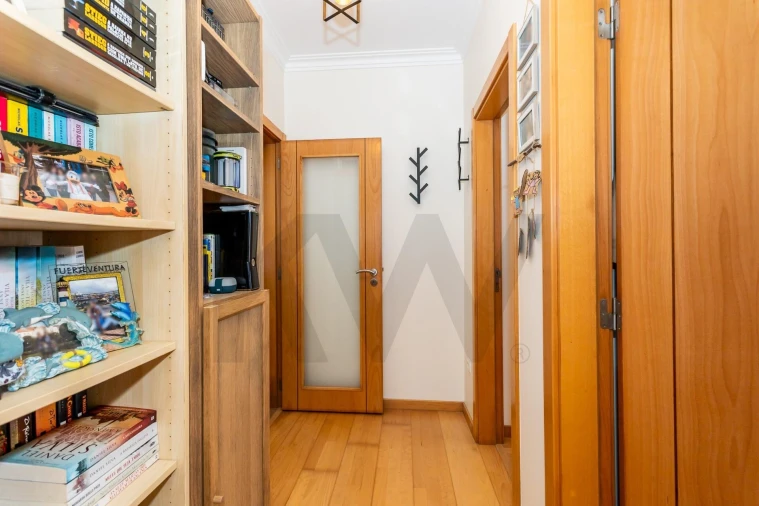 Apartamento T2 para Venda em São Domingos de Rana Foto 18