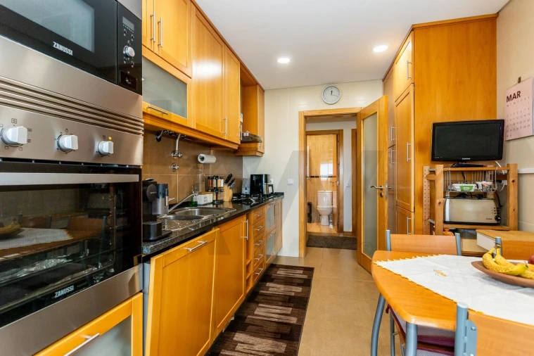 Apartamento T2 para Venda em São Domingos de Rana Foto 7