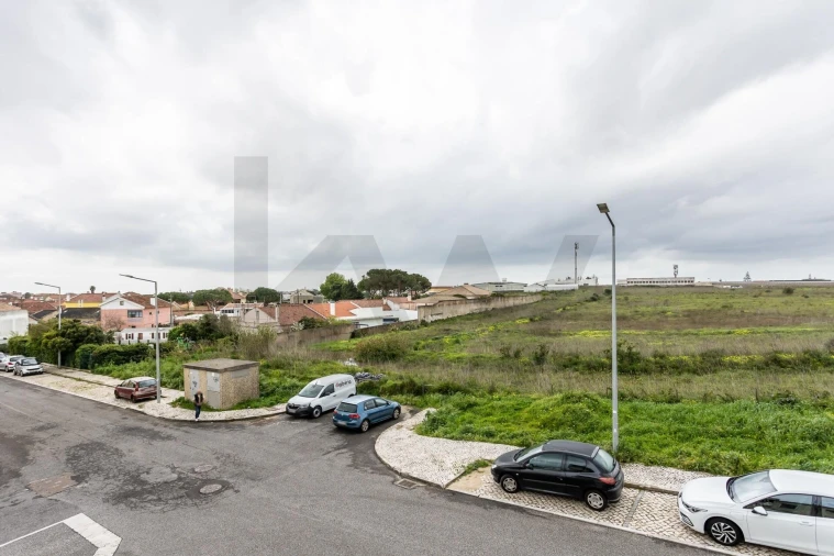 Apartamento T2 para Venda em São Domingos de Rana Foto 14