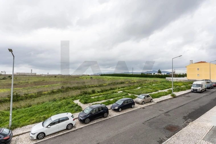 Apartamento T2 para Venda em São Domingos de Rana Foto 12