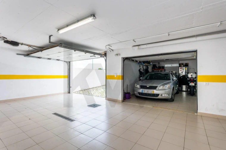 Apartamento T2 para Venda em São Domingos de Rana Foto 28