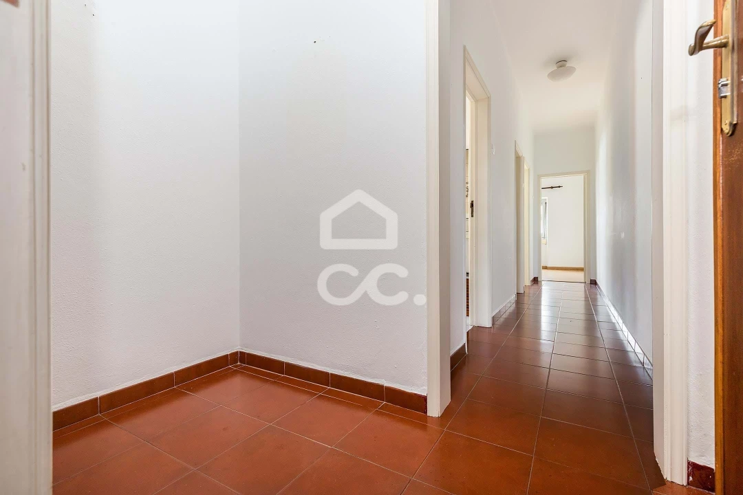 Apartamento T2 para Arrendamento em Bacelo e Senhora da Saúde Foto 8