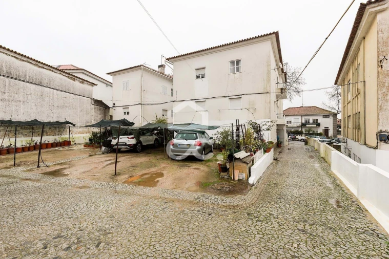 Apartamento T2 para Arrendamento em Bacelo e Senhora da Saúde Foto 15