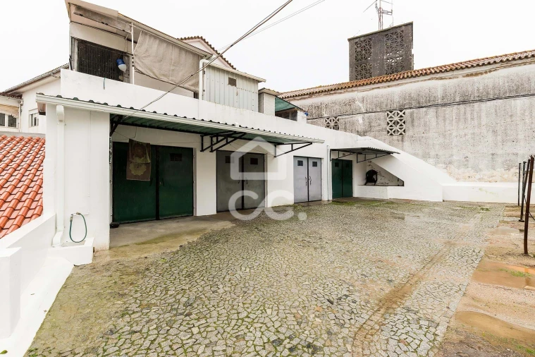 Apartamento T2 para Arrendamento em Bacelo e Senhora da Saúde Foto 14