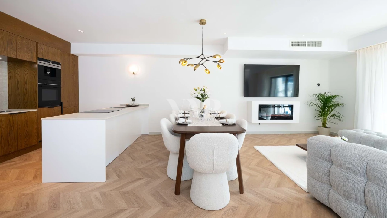 Moradia T4 para Venda em Almancil Foto 3