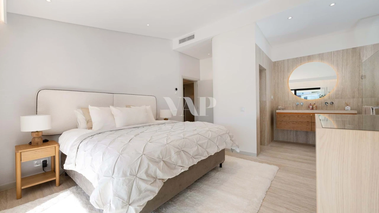 Moradia T4 para Venda em Almancil Foto 17