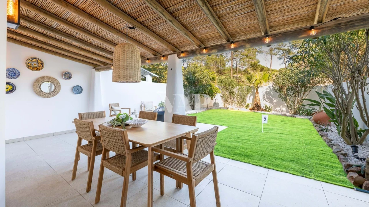 Moradia T4 para Venda em Almancil Foto 13