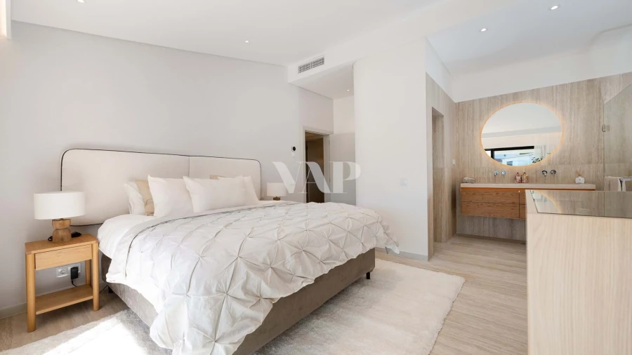 Moradia T4 para Venda em Almancil Foto 17