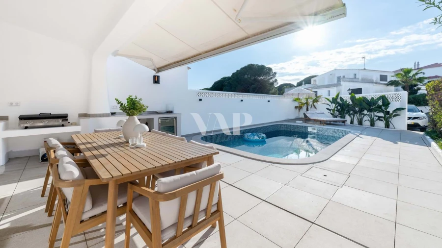 Moradia T4 para Venda em Almancil Foto 29