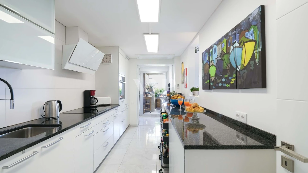 Apartamento T3 para Venda em Quarteira Foto 17
