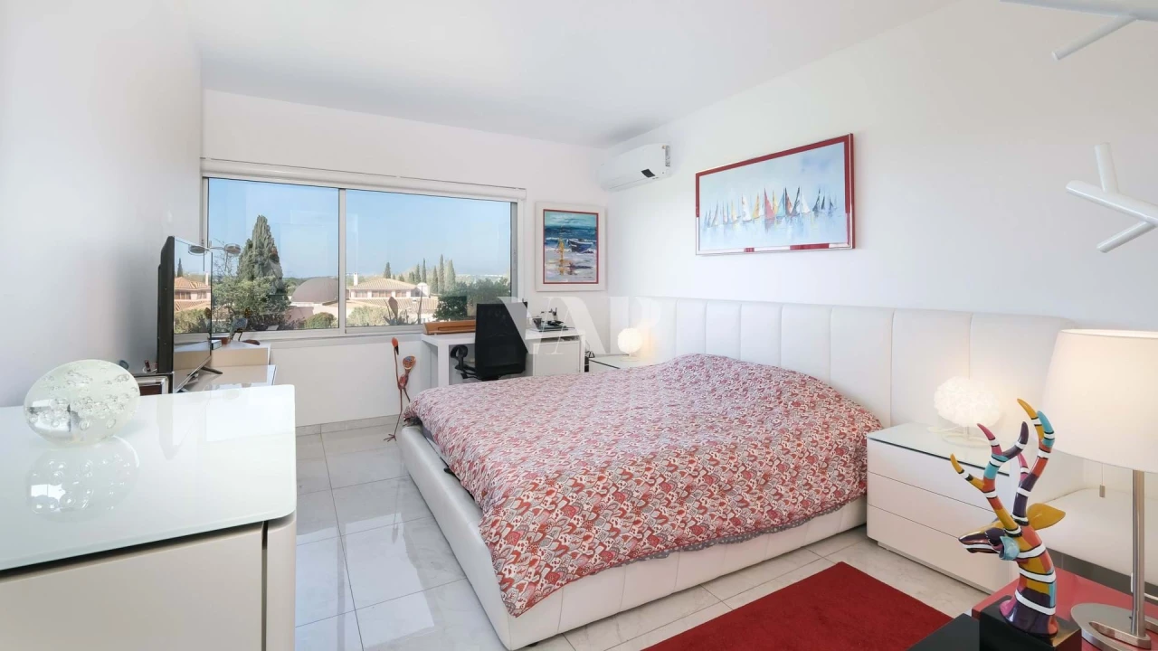 Apartamento T3 para Venda em Quarteira Foto 20