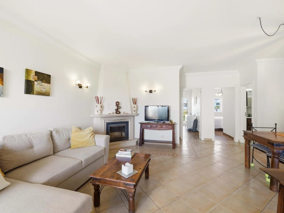 Apartamento T2 para Venda em Lagoa e Carvoeiro Foto 3