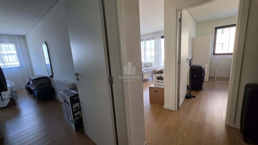 Apartamento T2 para Arrendamento em Santa Marinha Foto 11
