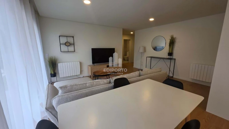 Apartamento T2 para Arrendamento em Santa Marinha Foto 5