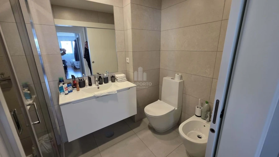 Apartamento T2 para Arrendamento em Santa Marinha Foto 20