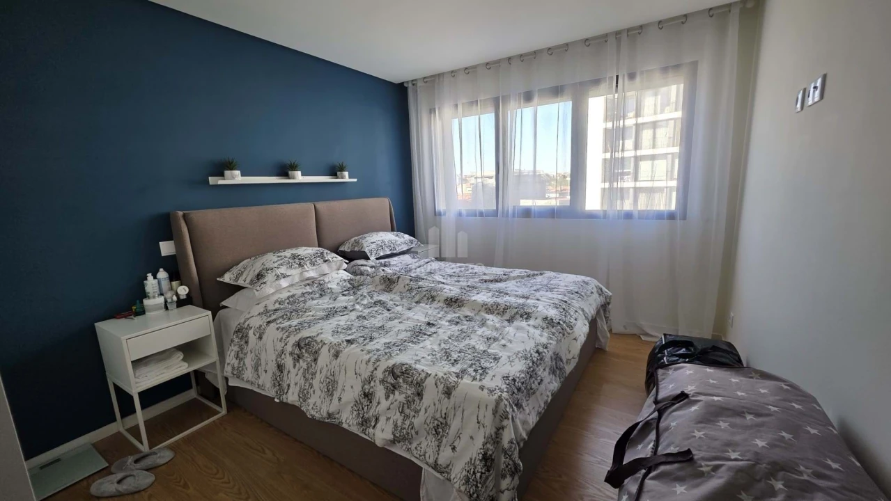Apartamento T2 para Arrendamento em Santa Marinha Foto 13