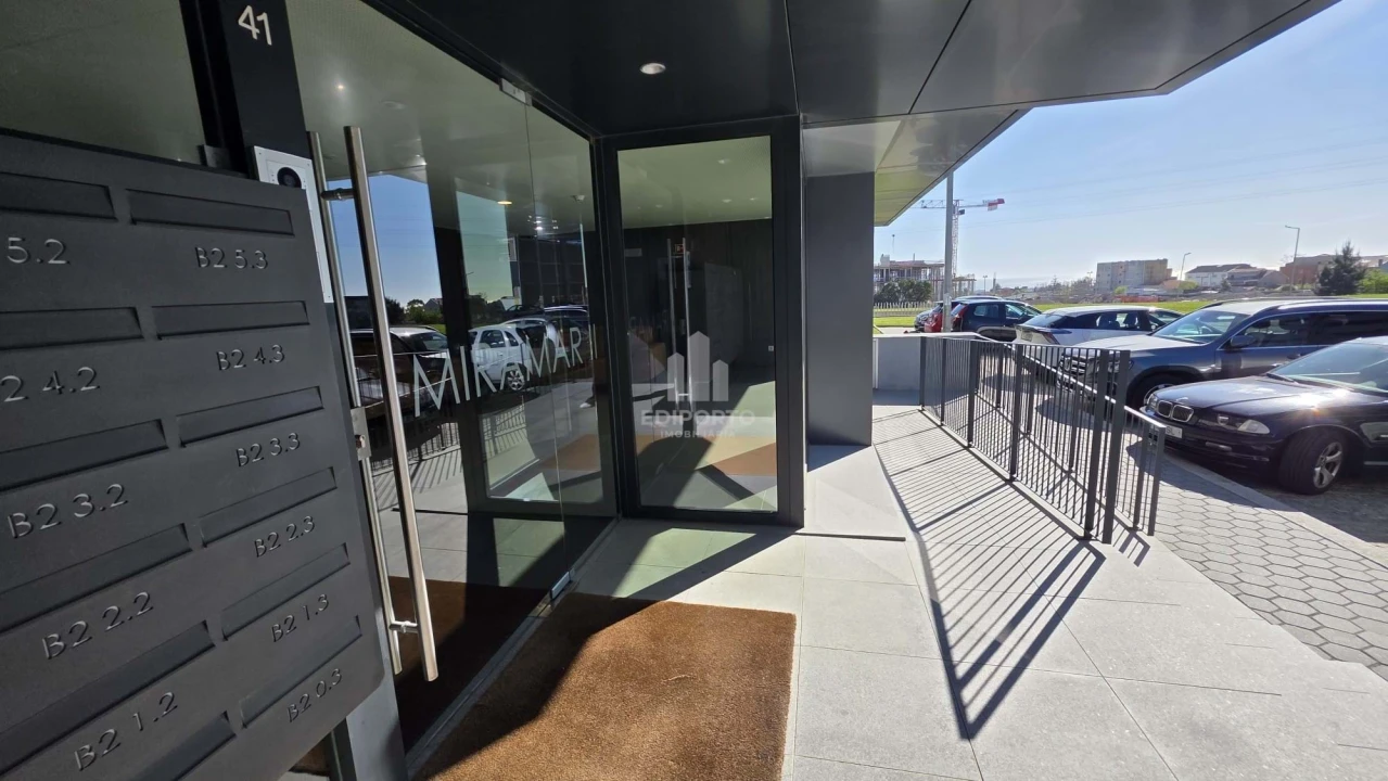 Apartamento T2 para Arrendamento em Santa Marinha Foto 25