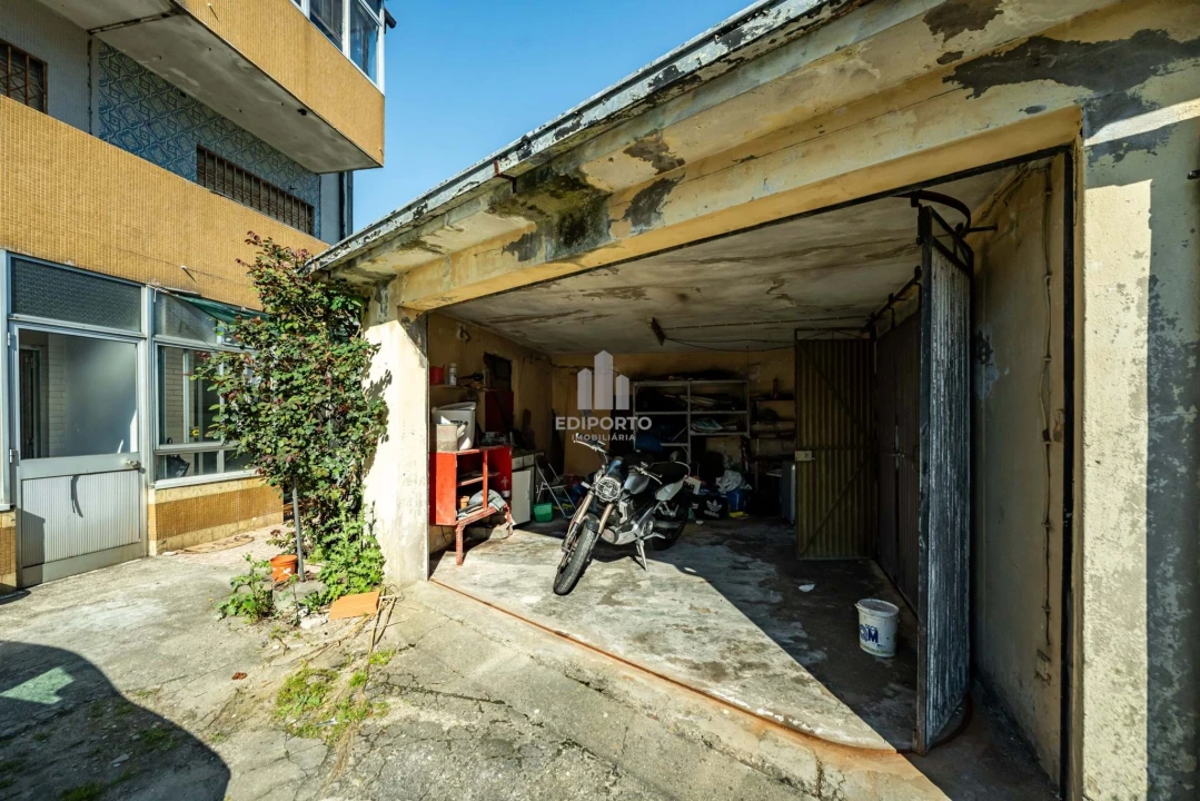 Apartamento T6 para Venda em Paranhos Foto 30