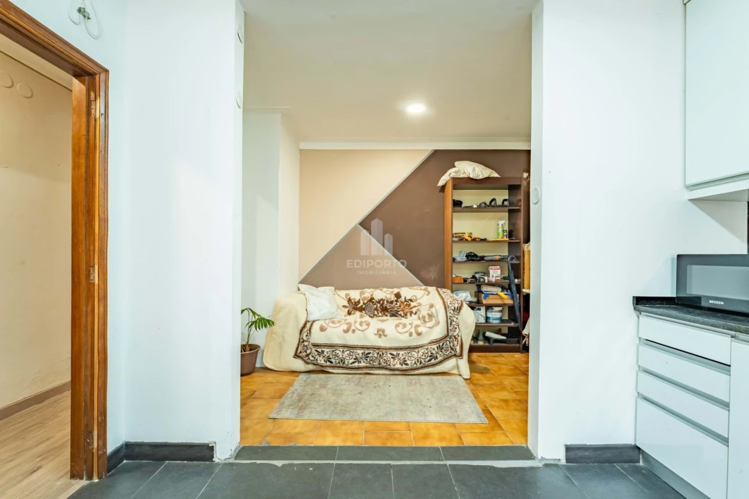 Apartamento T6 para Venda em Paranhos Foto 4