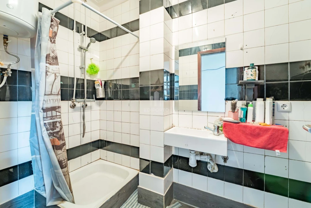 Apartamento T6 para Venda em Paranhos Foto 14