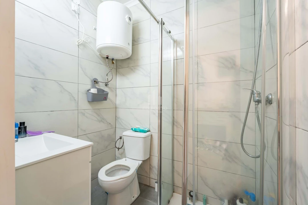 Apartamento T6 para Venda em Paranhos Foto 21