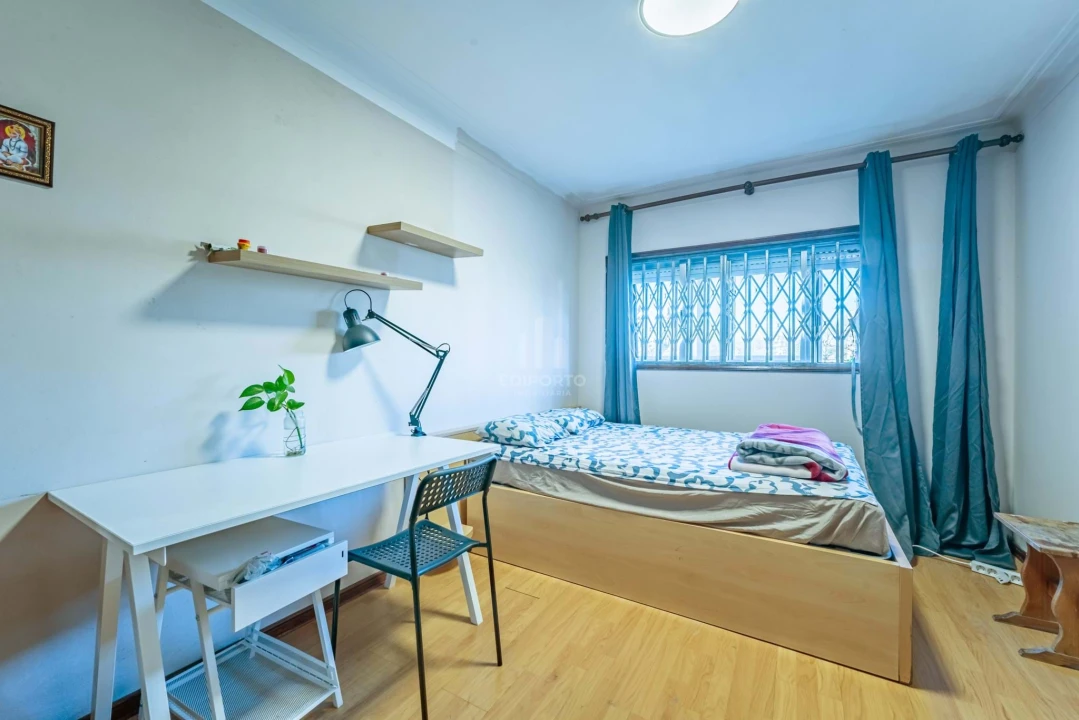 Apartamento T6 para Venda em Paranhos Foto 13