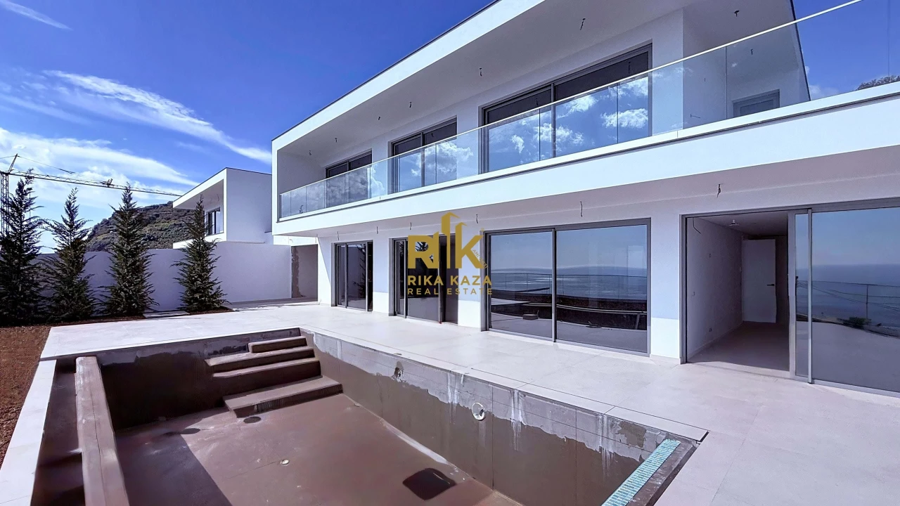 Moradia T3 para Venda em Arco da Calheta Foto 1