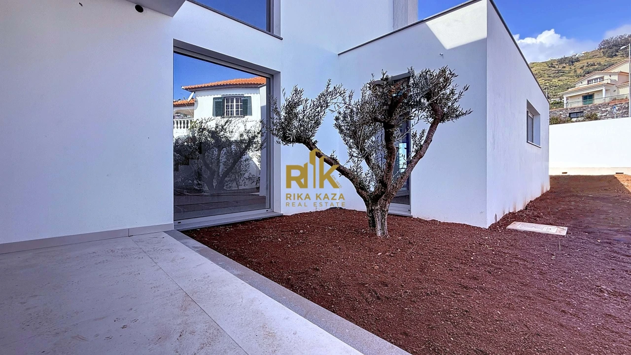 Moradia T3 para Venda em Arco da Calheta Foto 15