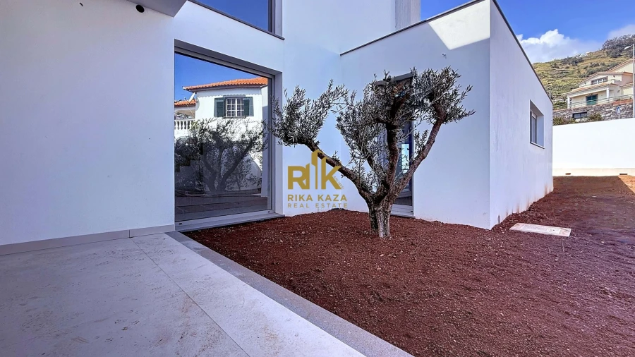 Moradia T3 para Venda em Arco da Calheta Foto 15