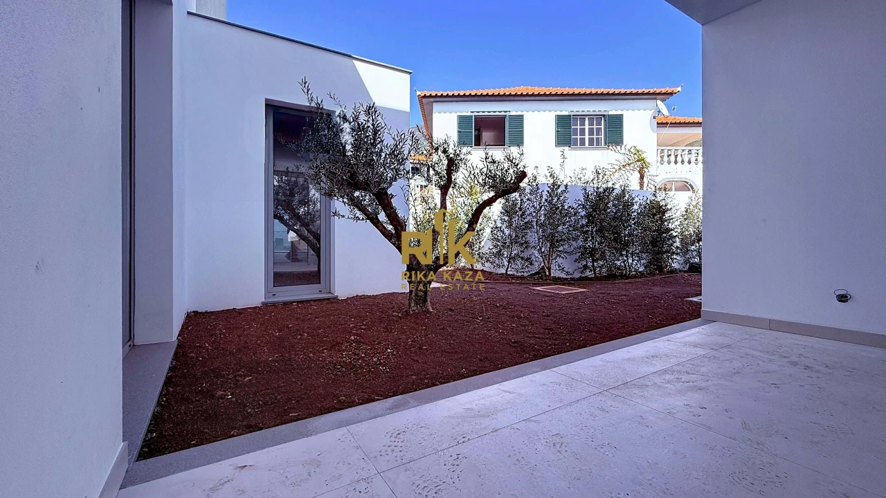 Moradia T3 para Venda em Arco da Calheta Foto 14