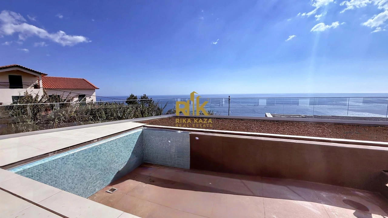 Moradia T3 para Venda em Arco da Calheta Foto 18