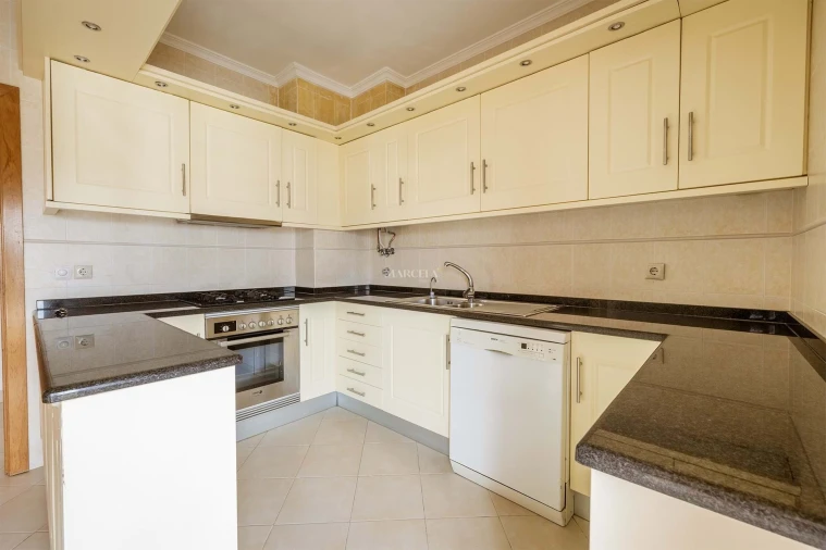 Apartamento T3 para Venda em Lagos (São Sebastião e Santa Maria) Foto 14