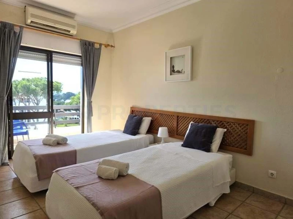 Apartamento T2 para Venda em Quarteira Foto 11