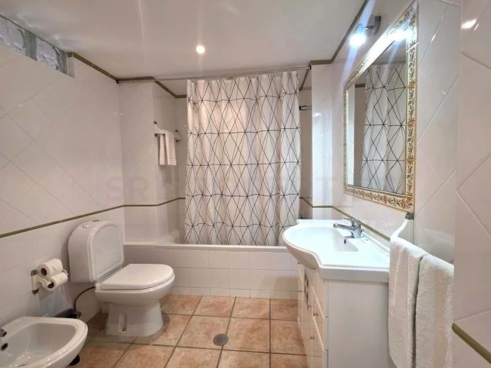 Apartamento T2 para Venda em Quarteira Foto 18