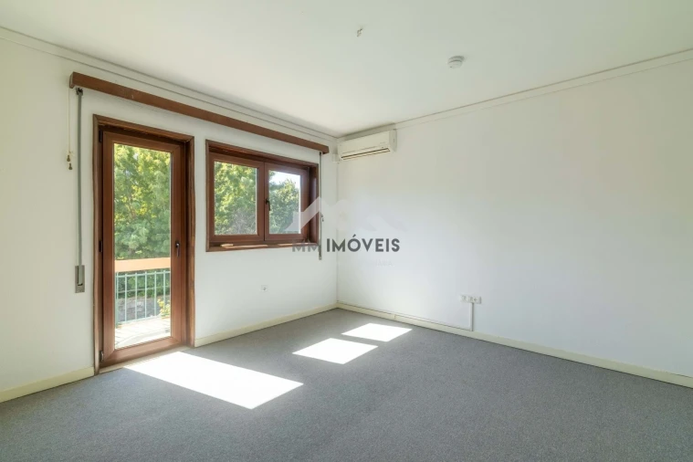 Escritório para Arrendamento em Lordelo do Ouro e Massarelos Foto 15