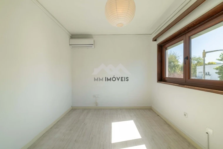 Escritório para Arrendamento em Lordelo do Ouro e Massarelos Foto 22