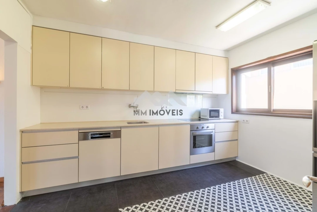 Escritório para Arrendamento em Lordelo do Ouro e Massarelos Foto 44