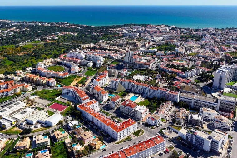 Moradia T2 para Venda em Albufeira e Olhos de Água Foto 52