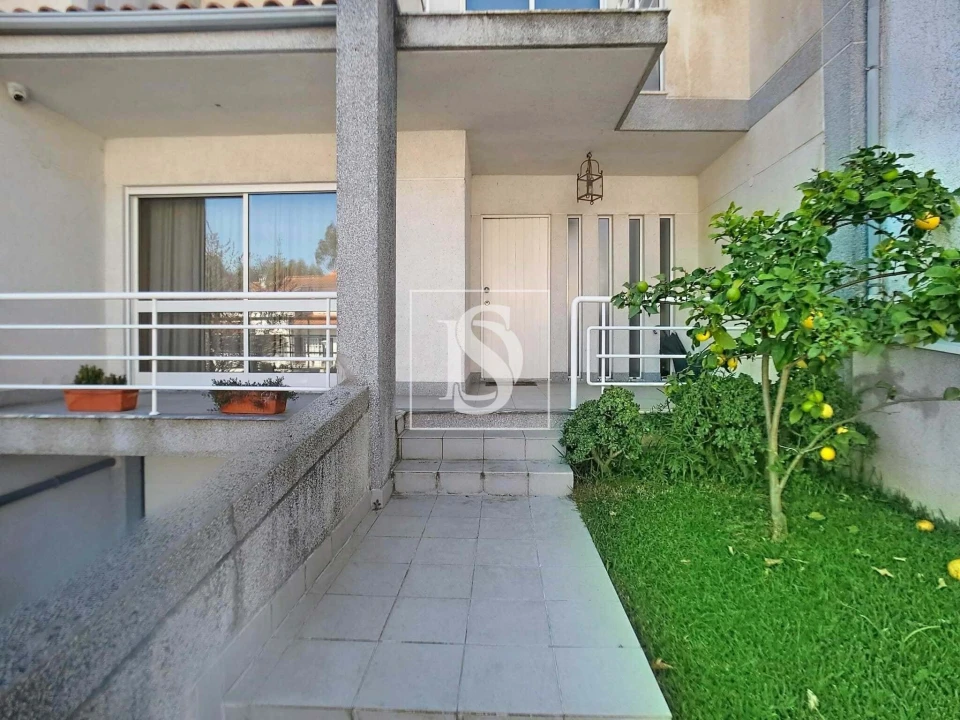 Moradia T3 para Venda em Nogueira da Regedoura Foto 36