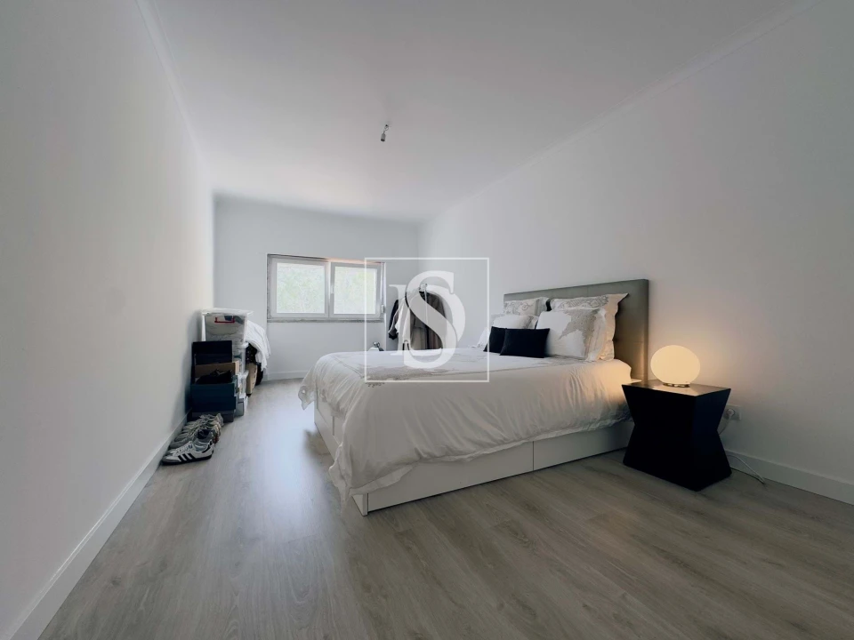 Apartamento T2 para Venda em Agualva e Mira-Sintra Foto 25