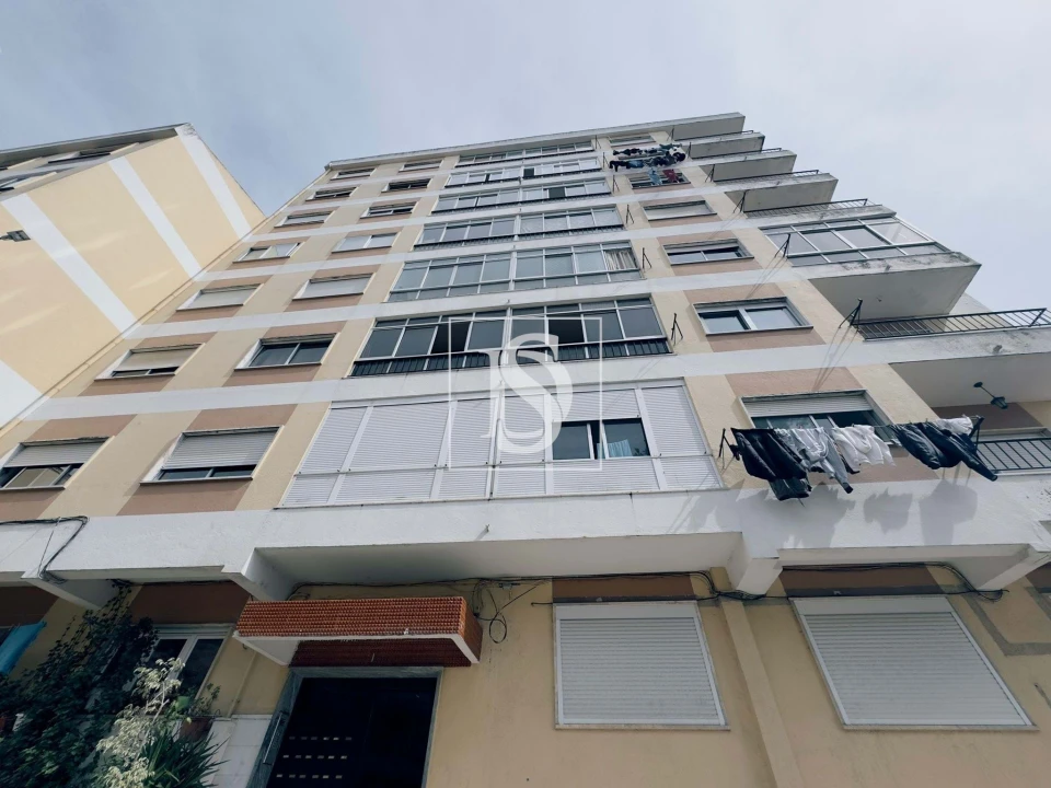 Apartamento T2 para Venda em Agualva e Mira-Sintra Foto 56