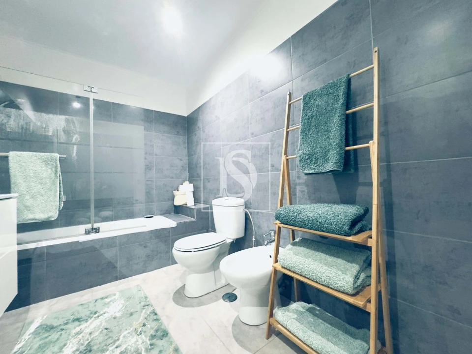 Apartamento T2 para Venda em Agualva e Mira-Sintra Foto 14