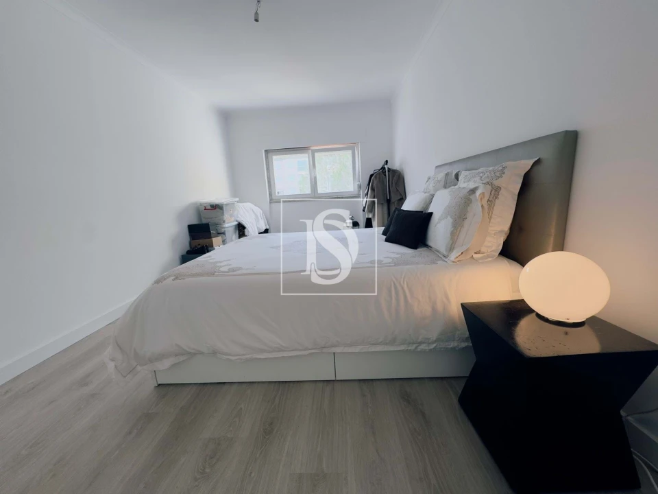 Apartamento T2 para Venda em Agualva e Mira-Sintra Foto 24