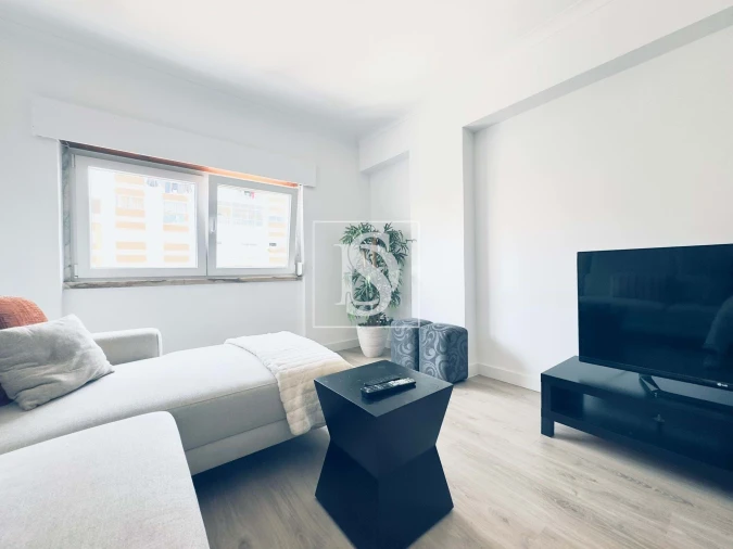 Apartamento T2 para Venda em Agualva e Mira-Sintra Foto 30