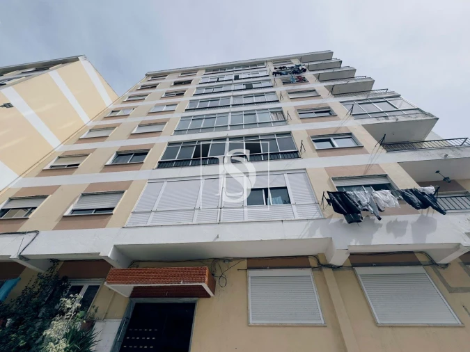 Apartamento T2 para Venda em Agualva e Mira-Sintra Foto 56