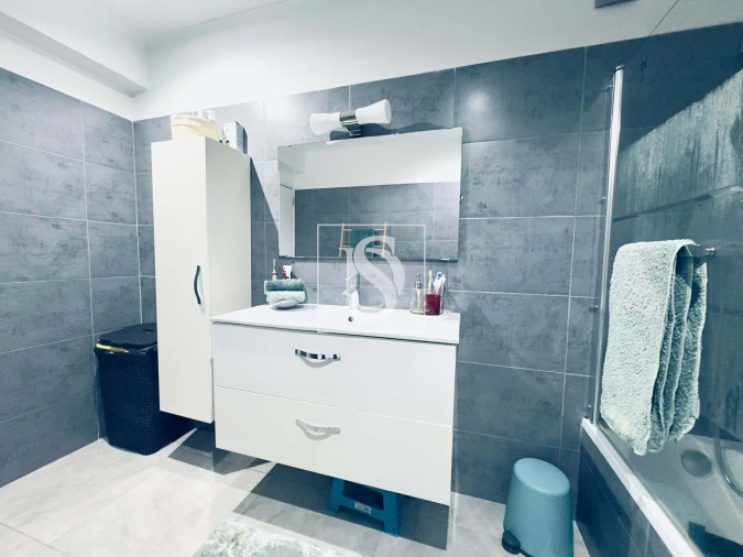 Apartamento T2 para Venda em Agualva e Mira-Sintra Foto 16